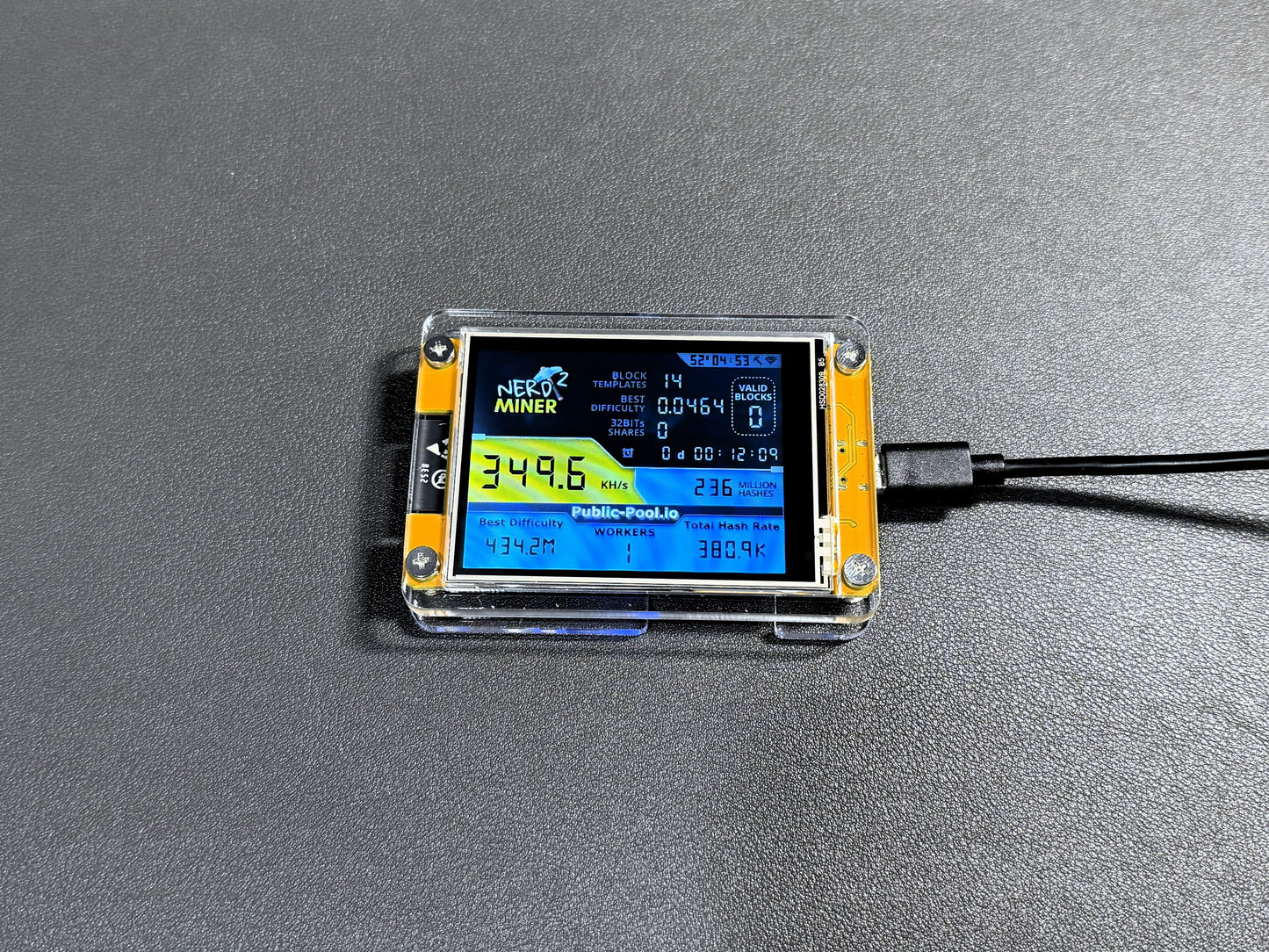 NerdMiner V2 – Bitcoin Solo Miner with LCD Screen